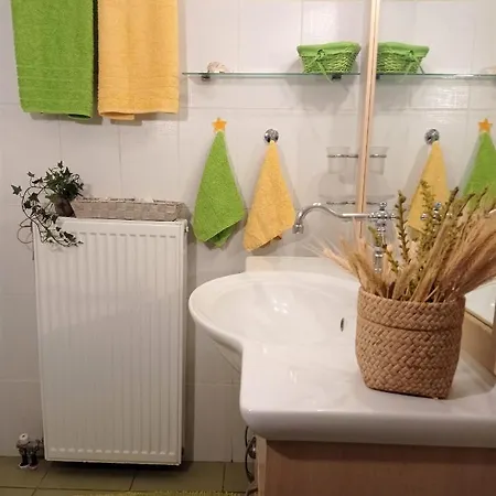 F In Apartman